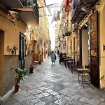 Rosalia Loft, Nel Cuore Di Ballaro A *